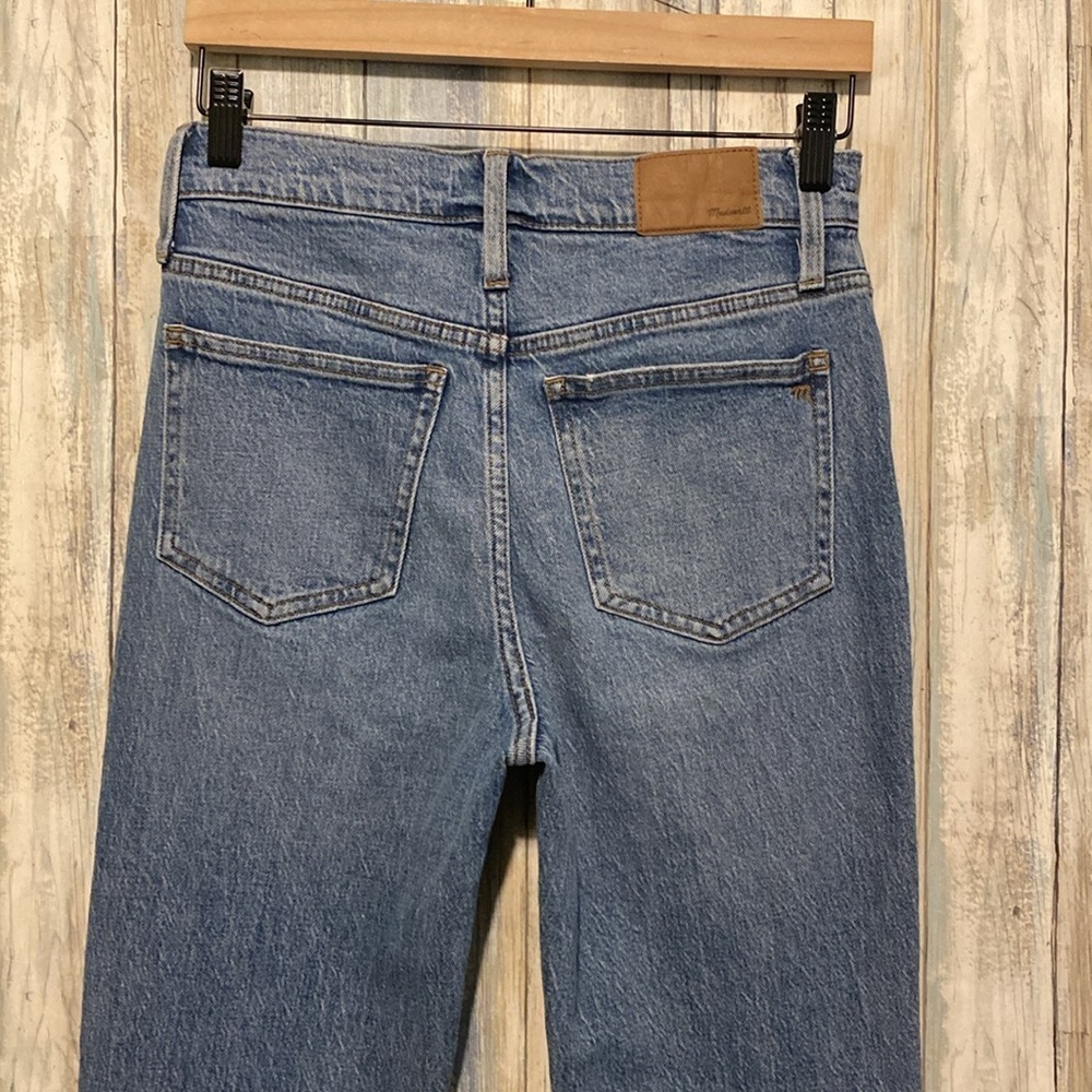 Madewell The Perfect Vintage Jean in Belbury Wash: TENCEL™ Denim Edition | 25 - Picture 5 of 10